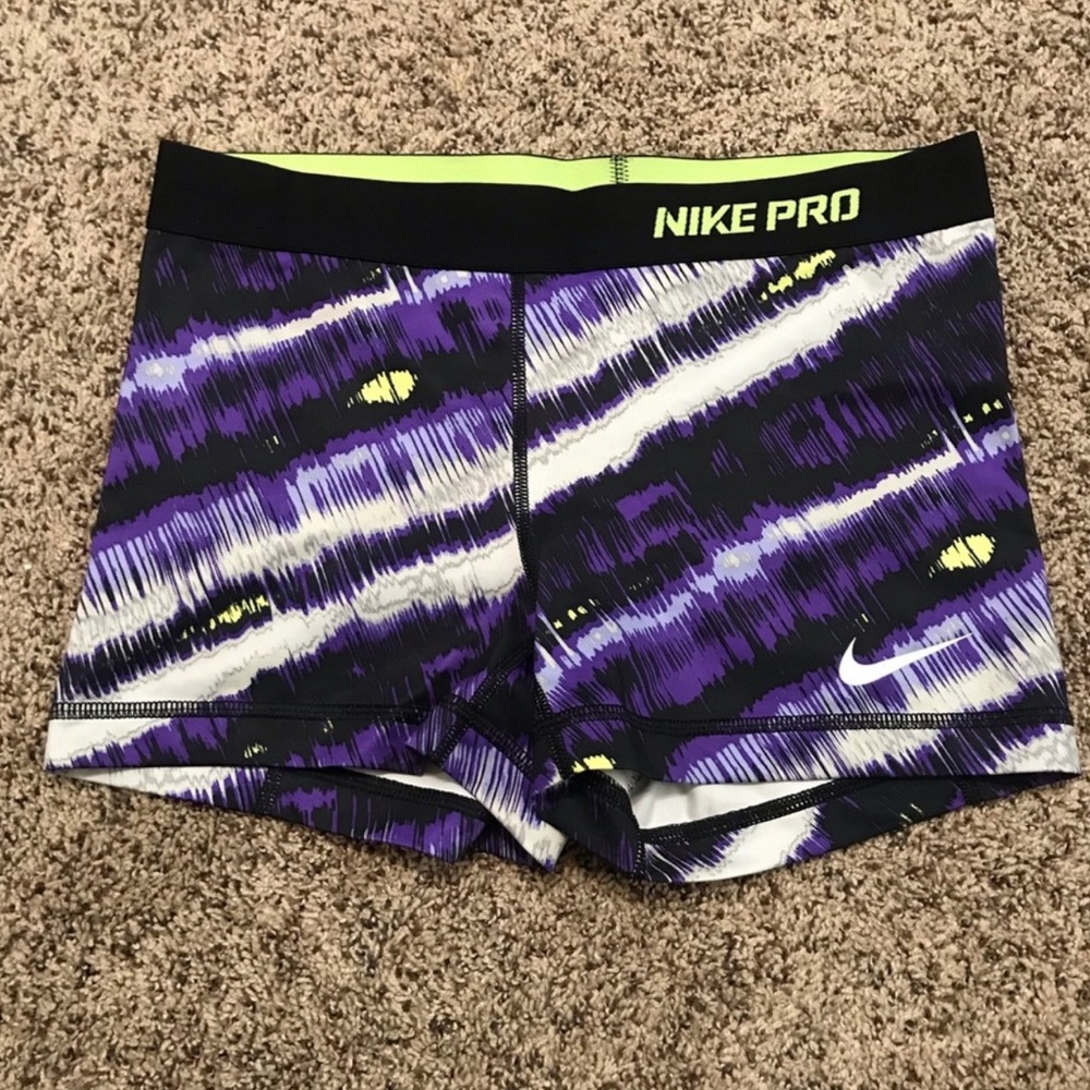Women’s Nike Pro Spandex Size Medium